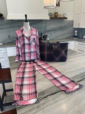 Victoria's Secret Pink and Black Plaid Pajama Set + Tote BUNDLE